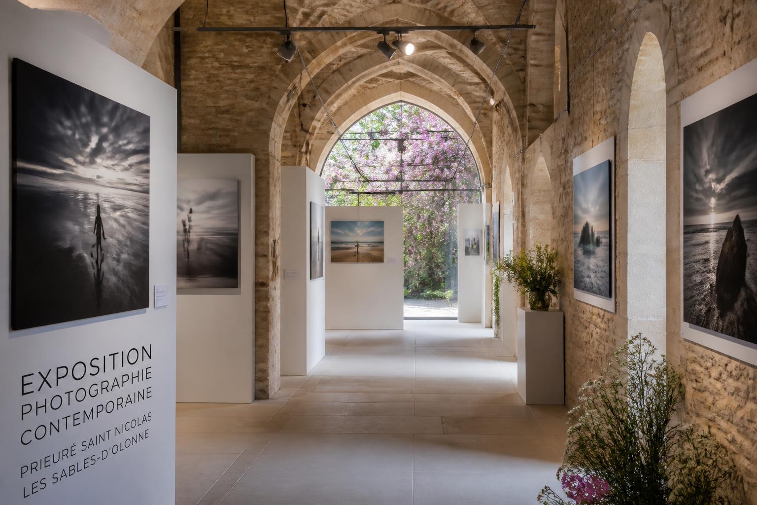 découvrez la deuxième biennale de la photographie aux sables-d’olonne, où trois clubs photo présentent une sélection exceptionnelle de leurs œuvres, mêlant passion et créativité.