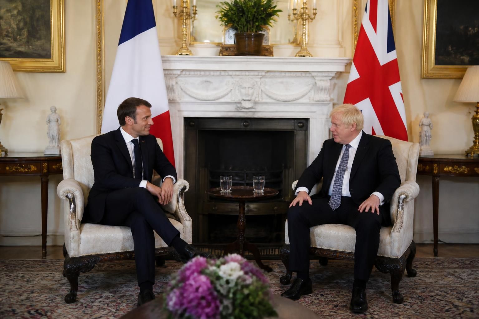 paris, londres et berlin soutiennent l’initiative de zelensky visant à établir un dialogue direct avec la russie pour promouvoir la paix et la coopération internationale.
