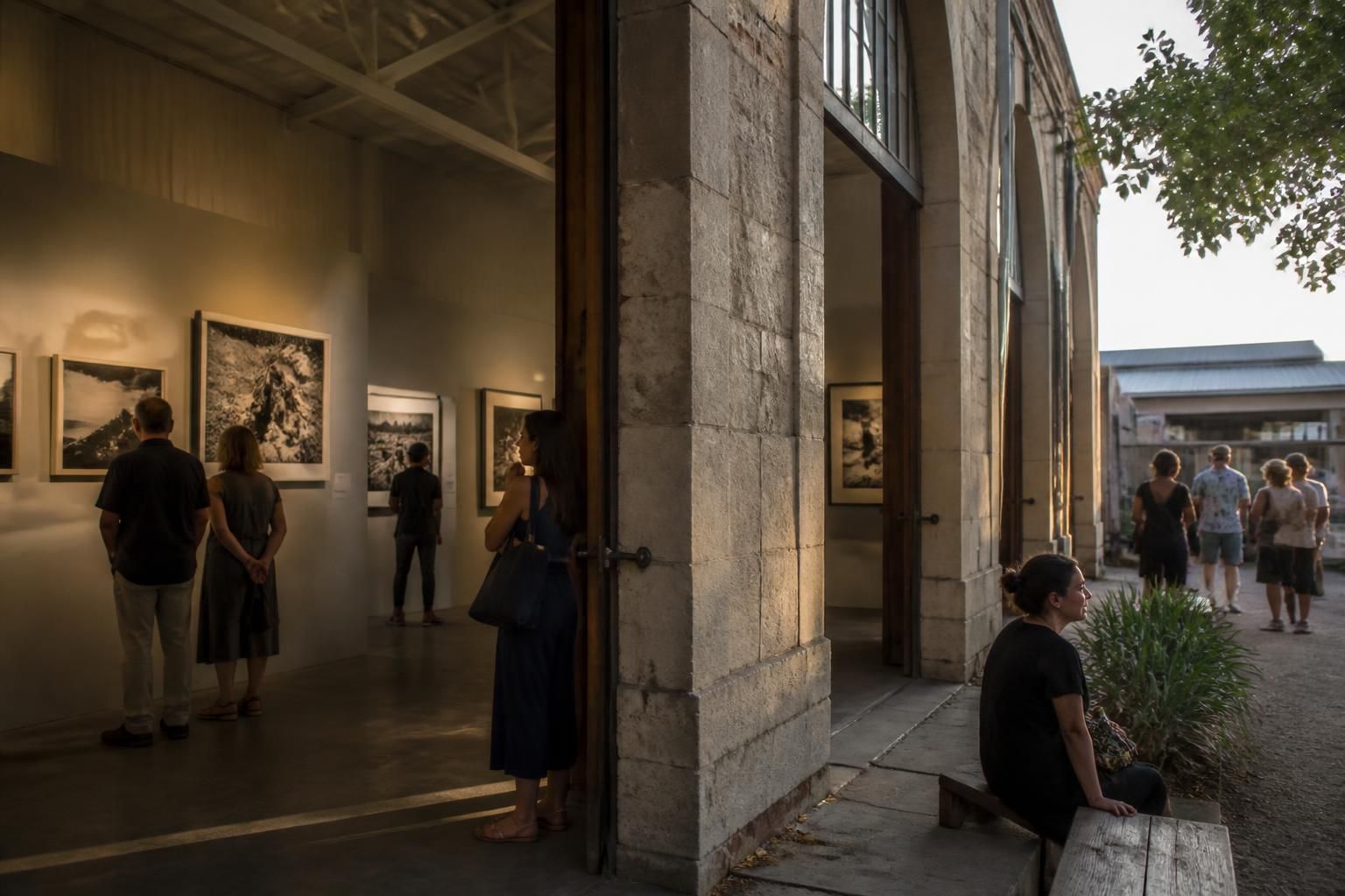 découvrez comment une jeune photographe japonaise surréaliste à arles a remporté le prestigieux prix dior, célébrant son talent unique et sa créativité exceptionnelle.