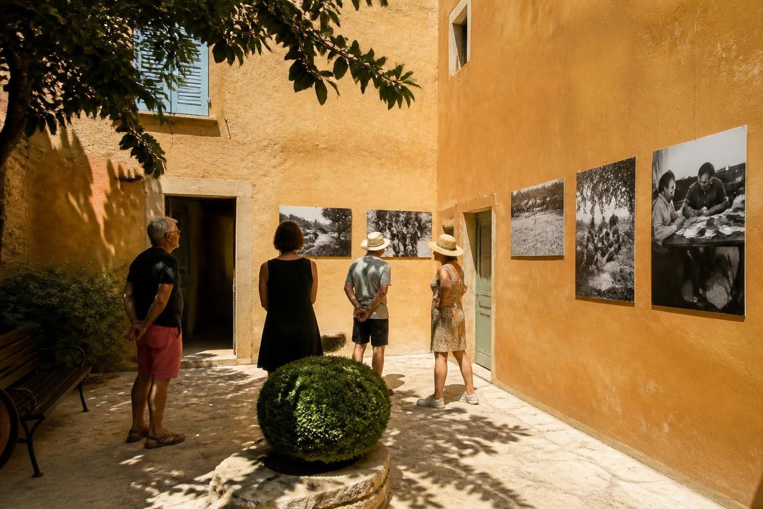 Découvrez les gagnants du concours de photographie dédié à l'hommage à Jean Giono 7 découvrez les gagnants du concours de photographie rendant hommage à jean giono, mettant en lumière des œuvres inspirées par la vie et l'œuvre de cet auteur emblématique.