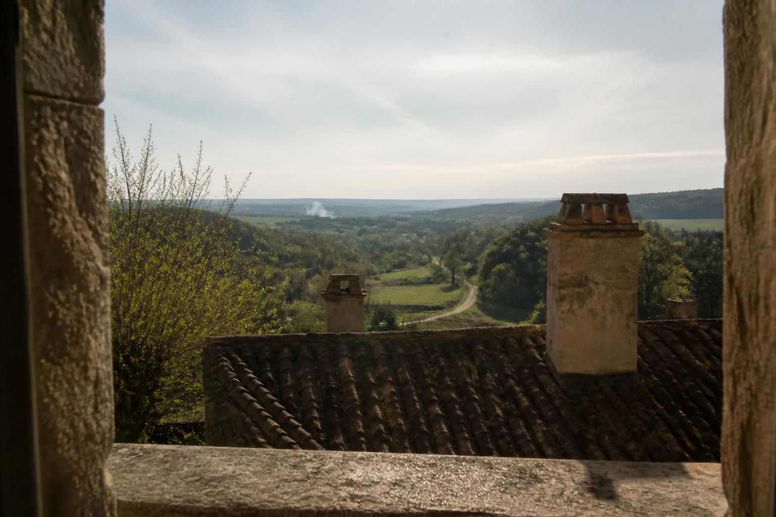 « Point de vue du Gras » de Nicéphore Niépce, la toute première photographie de l’histoire, fait son retour en France pour une exposition exceptionnelle 2 découvrez le retour en france de « point de vue du gras » de nicéphore niépce, la toute première photographie de l’histoire, lors d’une exposition exceptionnelle à ne pas manquer.